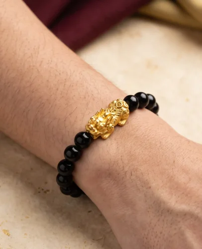 Bague illustrée des douze animaux du zodiaque chinois pour l'horoscope du mois du Singe d'août 2027, année de la Chèvre